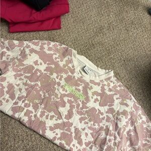 Gymshark Kids Pink Camo Sweatshirt with Neon Green Logo